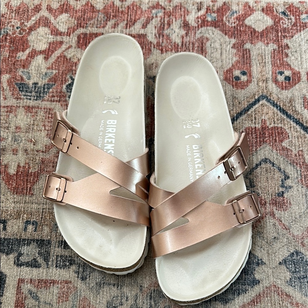 Birkenstock Women's Rose Gold Sandals sz37